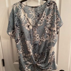 Floral Print Blouse, Size Large, Short Sleeve, Loose Fit